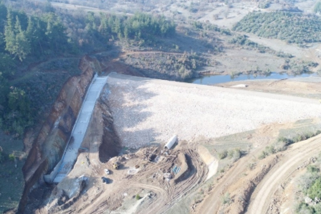 Dursunbey Dada Small Dam that was planned by ALTER and constructed by the State Hydraulic Works, will revitalize the region with Irrigated Agriculture.