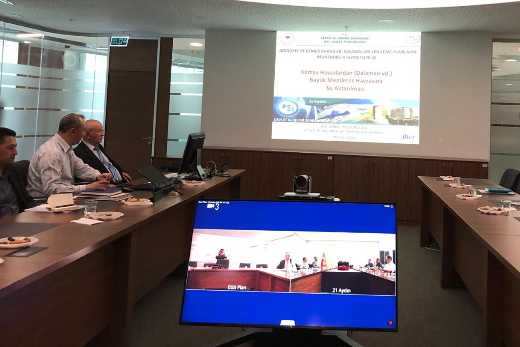 “Adıgüzel ve Kemer Barajları Sulamaları Yenileme Planlama Mühendislik Hizmetleri İşi” kapsamında toplantı gerçekleştirilmiştir.