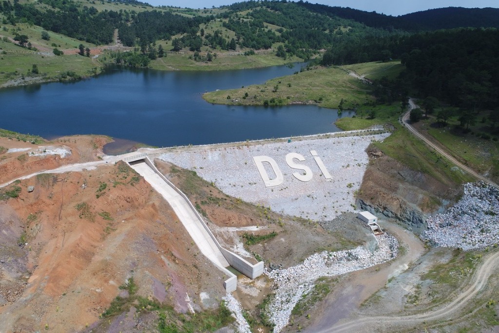 Dursunbey Ericek Pond planned by Alter and completed by the State Hydraulic Works, will revitalize the region with Irrigated Agriculture.