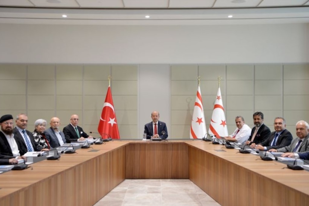 KKTC Cumhurbaşkanı Ersin Tatar Türk Dünyası Mühendisler ve Mimarlar Birliği (TDMMB) heyetini kabul etti.