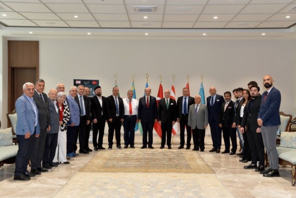 KKTC Cumhurbaşkanı Ersin Tatar Türk Dünyası Mühendisler ve Mimarlar Birliği (TDMMB) heyetini kabul etti.