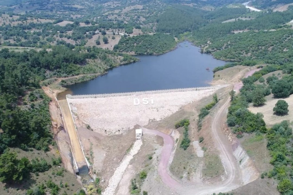Dursunbey Dada Small Dam that was planned by ALTER and constructed by the State Hydraulic Works, will revitalize the region with Irrigated Agriculture.